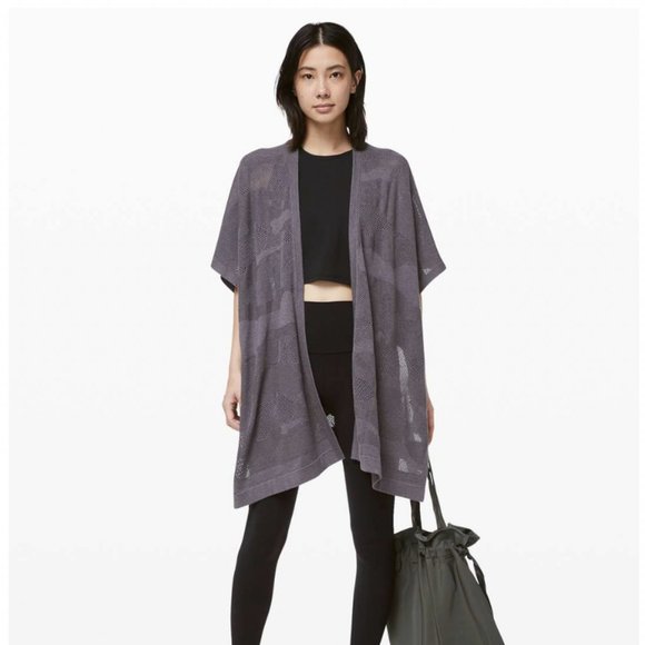 Lululemon Find Your Light Wrap Heathered Moonwalk OS - Picture 2 of 14